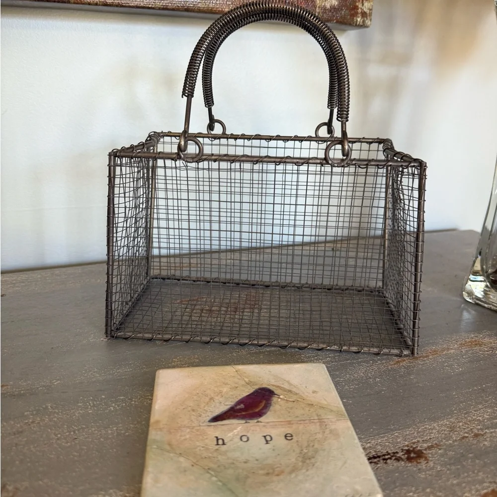 Vintage Wire Handbag - Picture 1 of 3